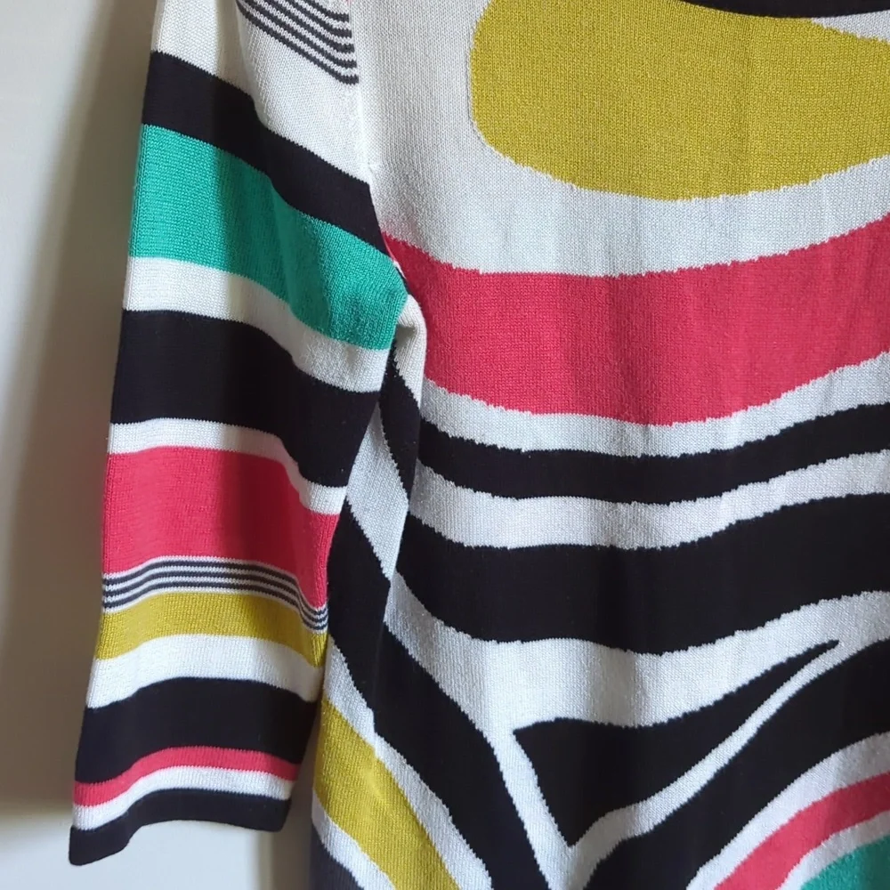 Colorful, Lightweight, 3/4 sleeve Sweater - Picture 3 of 4